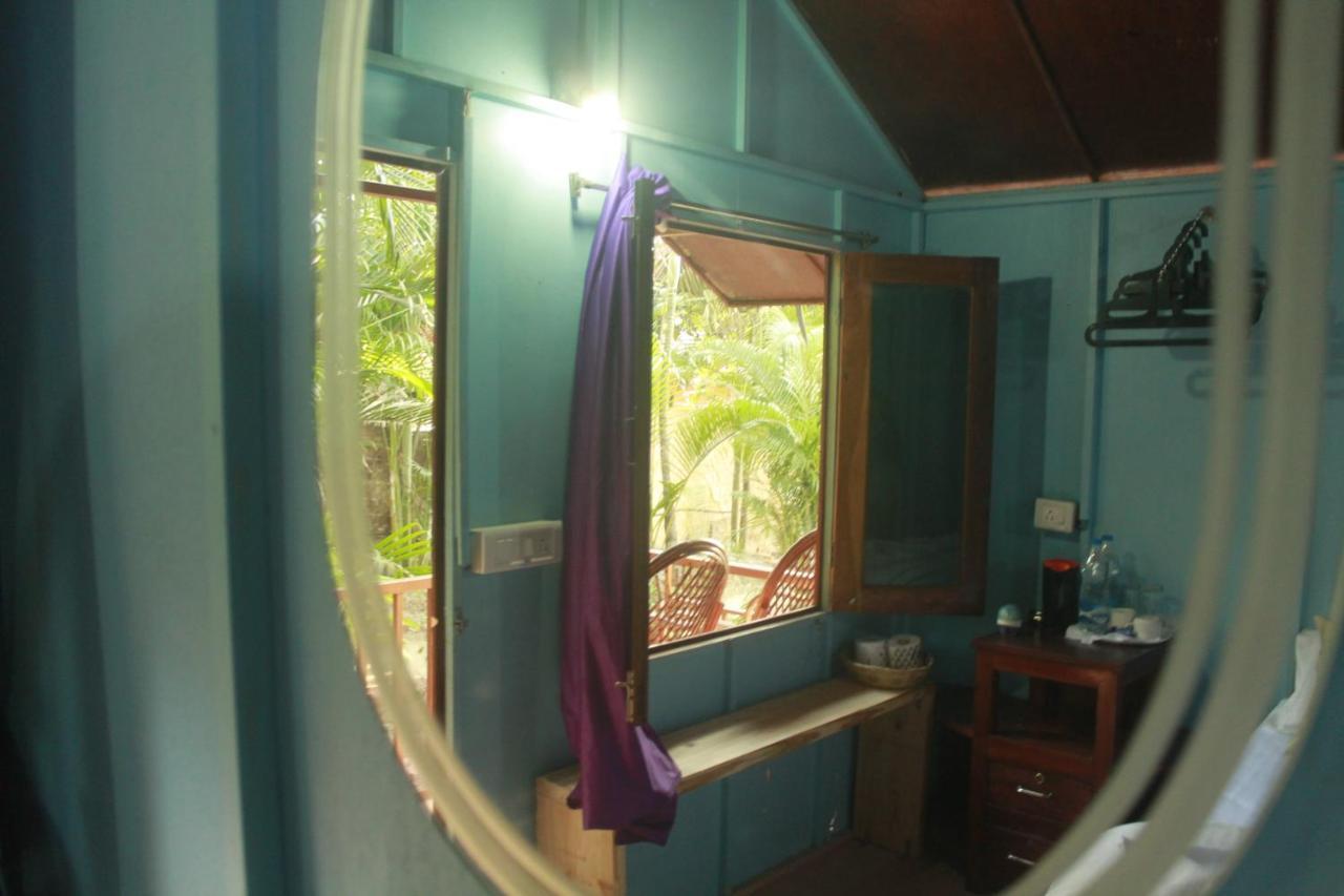 Sea Bird Beach Cafe & Cottages Morjim Exterior foto