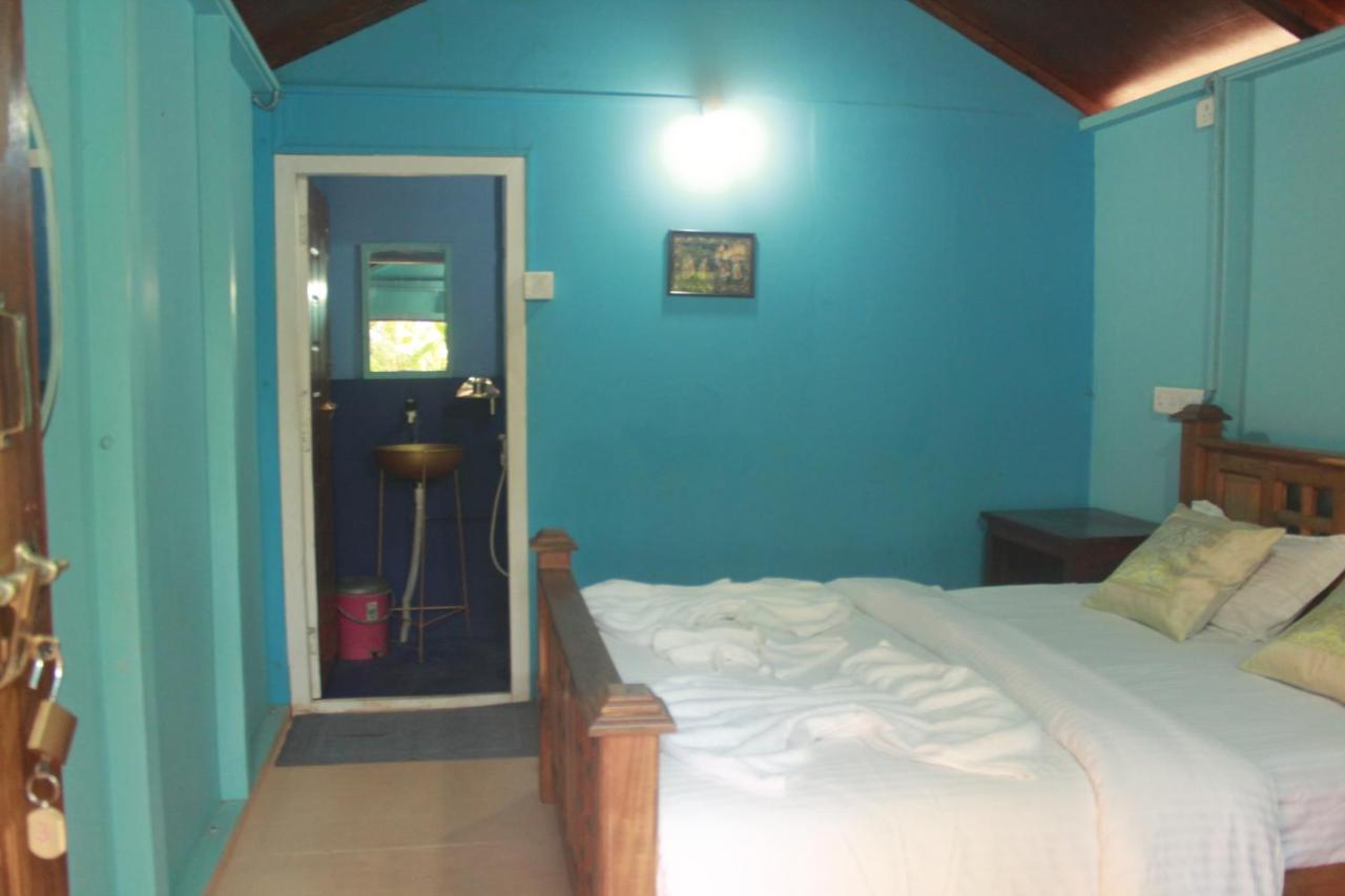 Sea Bird Beach Cafe & Cottages Morjim Exterior foto