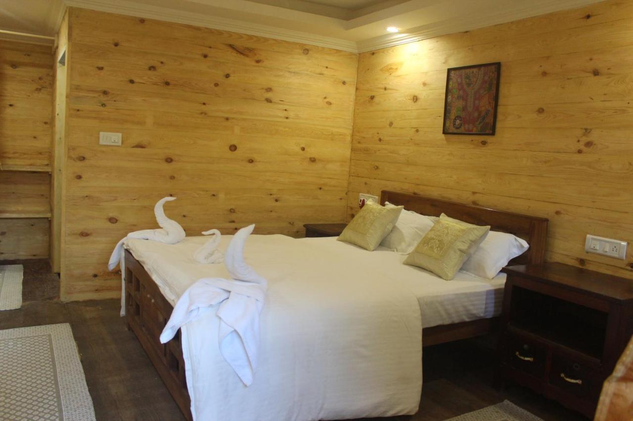 Sea Bird Beach Cafe & Cottages Morjim Exterior foto